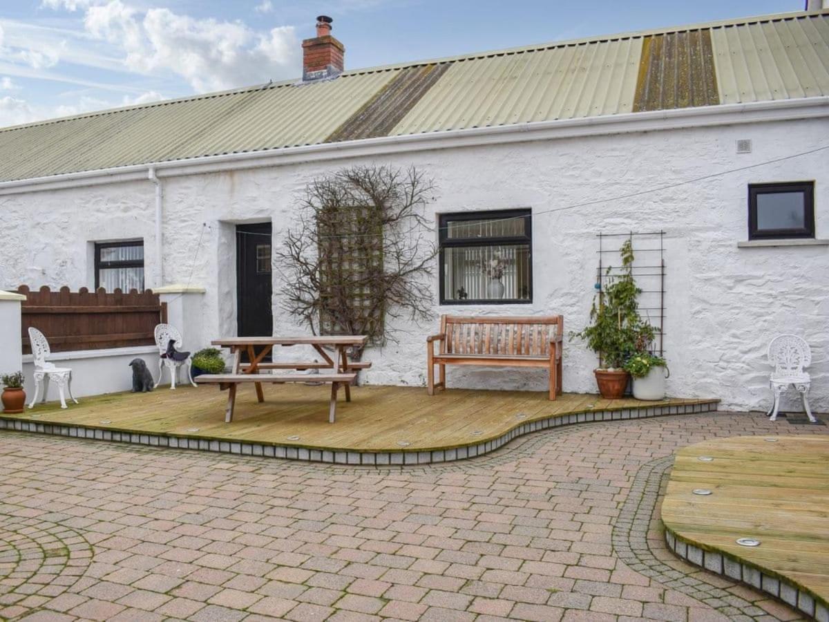 Rose Cottage Captivating 1-Bed Cottage In Bangor Екстериор снимка